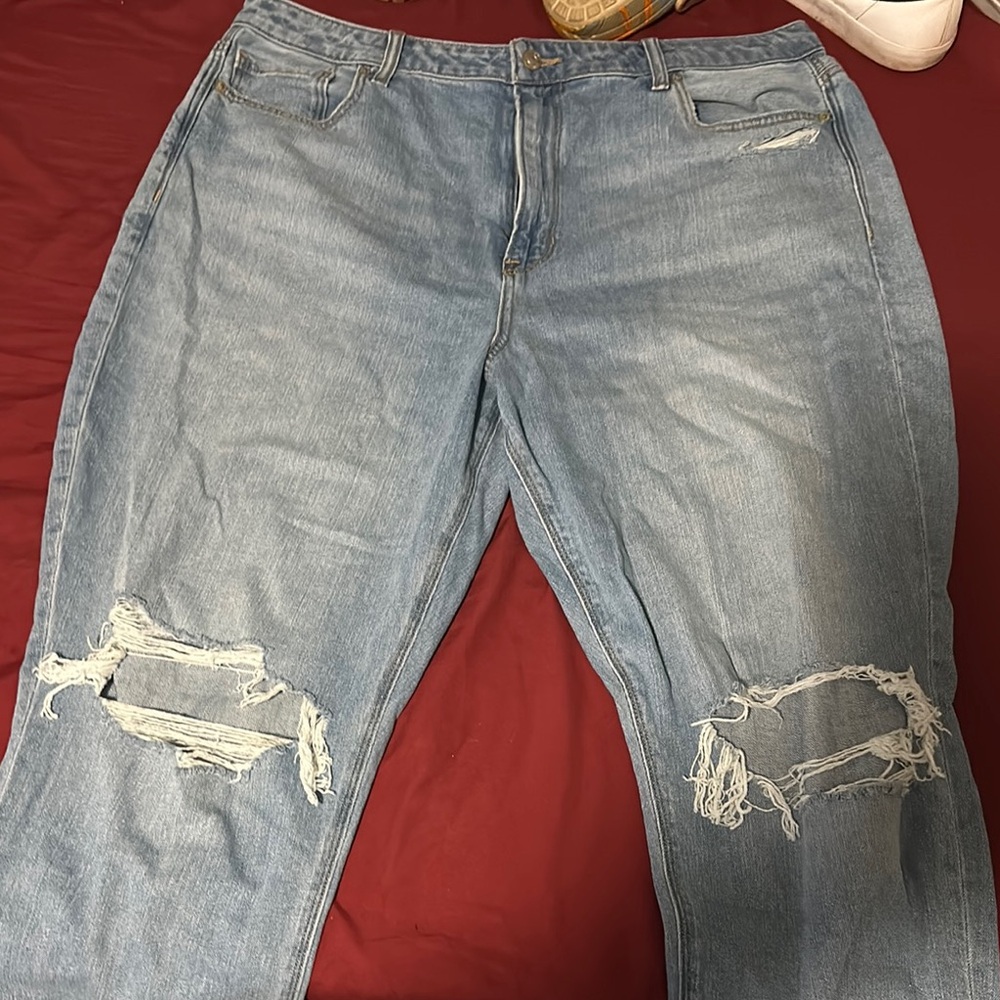 American Eagle mom jeans